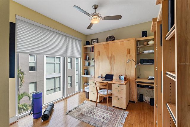 325 5TH AVENUE S 10, St Petersburg, FL 33701