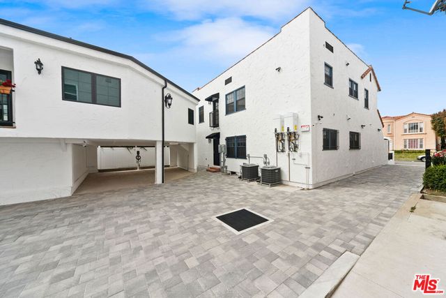 458 N Sierra Bonita Avenue 460, Los Angeles, CA 90036