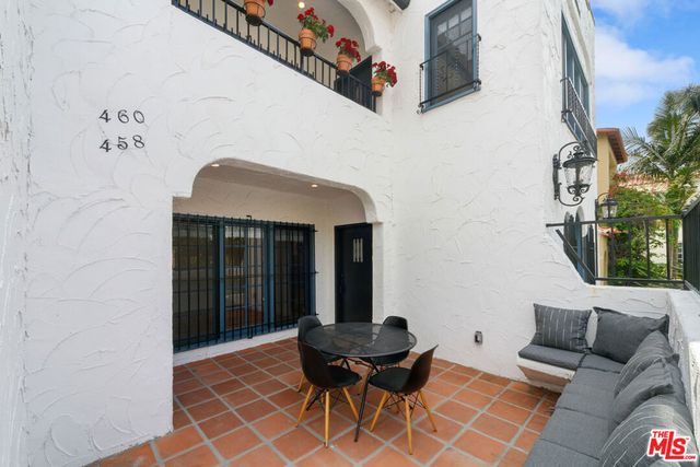 458 N Sierra Bonita Avenue 460, Los Angeles, CA 90036