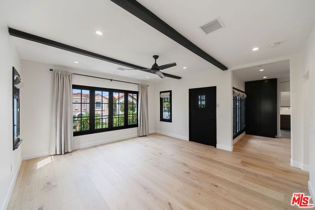 458 N Sierra Bonita Avenue 460, Los Angeles, CA 90036