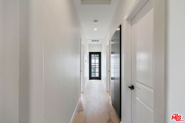 458 N Sierra Bonita Avenue 460, Los Angeles, CA 90036