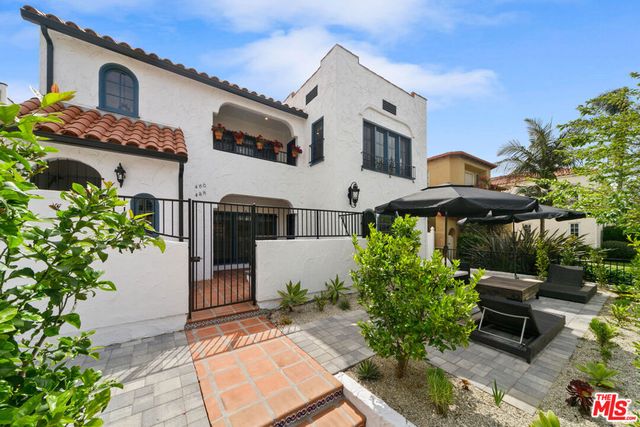 458 N Sierra Bonita Avenue 460, Los Angeles, CA 90036