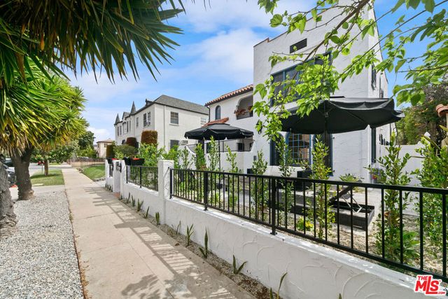 458 N Sierra Bonita Avenue 460, Los Angeles, CA 90036