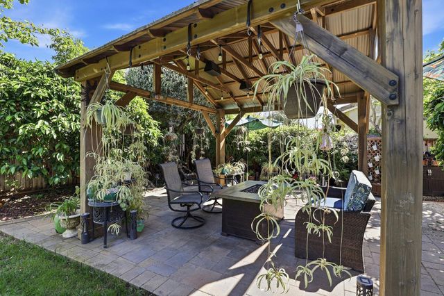 9554 Rodeo Drive, Gilroy, CA 95020