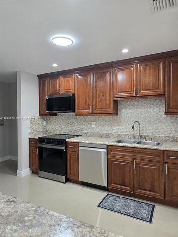 780 W 74th Pl, Hialeah, FL 33014