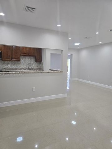 780 W 74th Pl, Hialeah, FL 33014