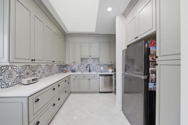 47 N Lakeshore Drive, Hypoluxo, FL 33462