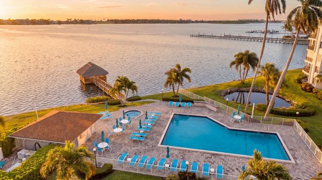 47 N Lakeshore Drive, Hypoluxo, FL 33462