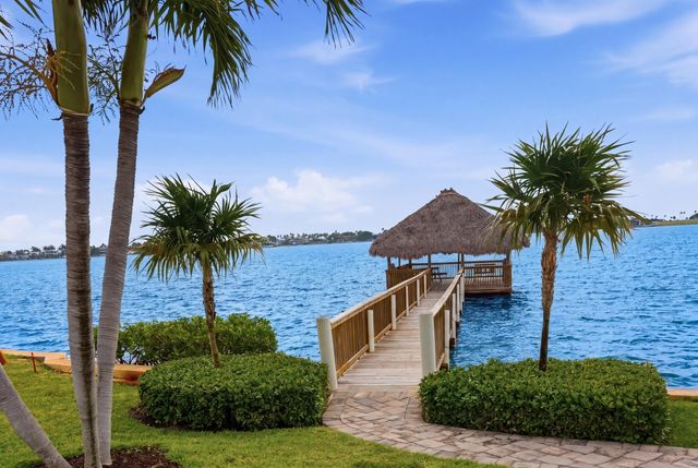 47 N Lakeshore Drive, Hypoluxo, FL 33462