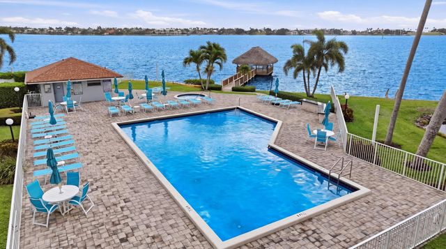 47 N Lakeshore Drive, Hypoluxo, FL 33462