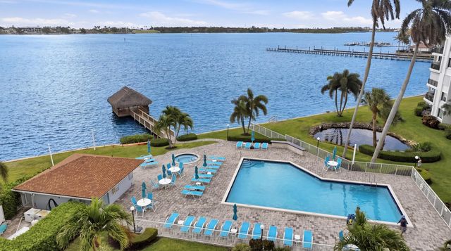 47 N Lakeshore Drive, Hypoluxo, FL 33462