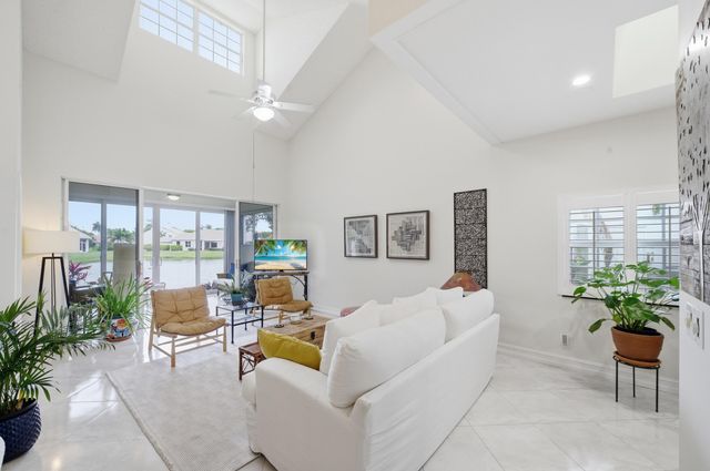 47 N Lakeshore Drive, Hypoluxo, FL 33462