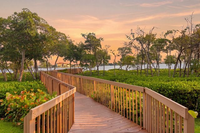 47 N Lakeshore Drive, Hypoluxo, FL 33462