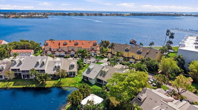47 N Lakeshore Drive, Hypoluxo, FL 33462