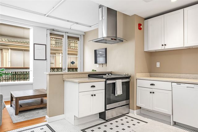 65 Weybosset Street 220, Providence, RI 02903
