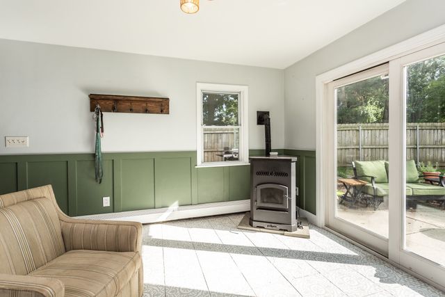 719 Warren Ave, Swansea, MA 02777