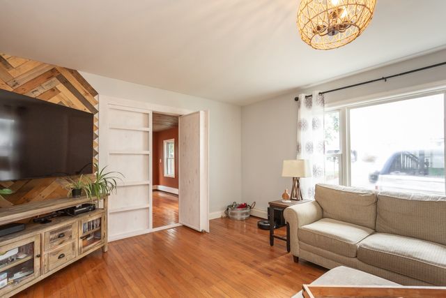719 Warren Ave, Swansea, MA 02777