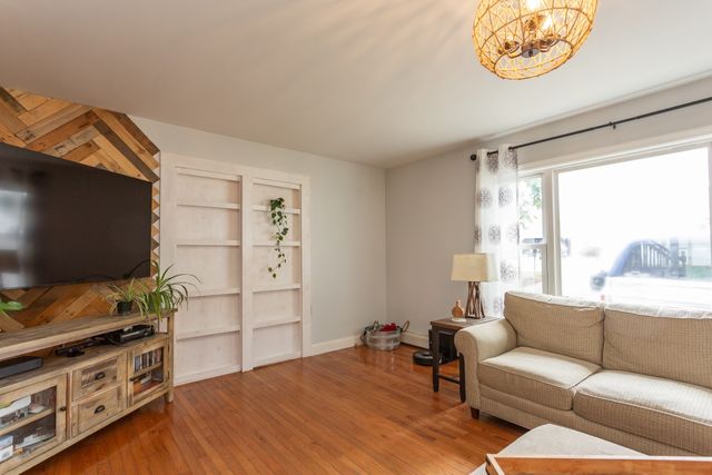 719 Warren Ave, Swansea, MA 02777