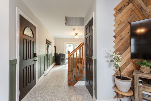 719 Warren Ave, Swansea, MA 02777