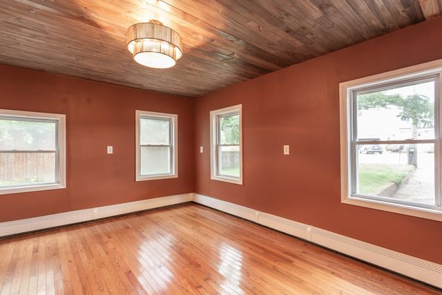719 Warren Ave, Swansea, MA 02777