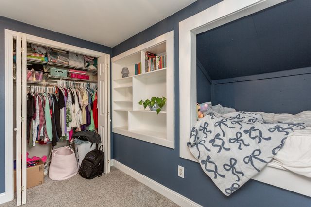 719 Warren Ave, Swansea, MA 02777
