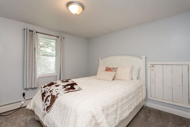 719 Warren Ave, Swansea, MA 02777