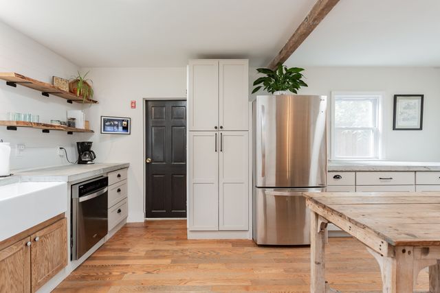 719 Warren Ave, Swansea, MA 02777