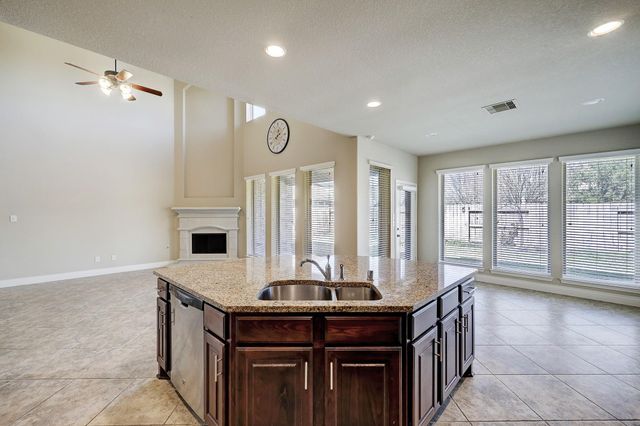 13207 Lone Creek Lane, Pearland, TX 77584