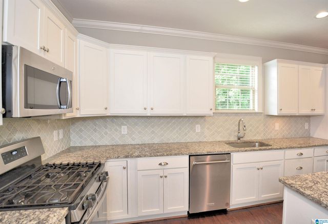 137 WILLOW BRANCH LANE, Chelsea, AL 35043