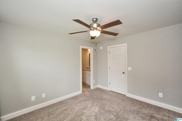 137 WILLOW BRANCH LANE, Chelsea, AL 35043