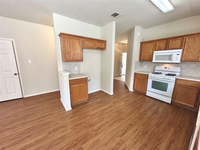 3710 Cap Rock TRL, Round Rock, TX 78681