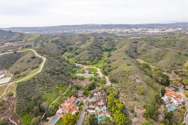2 Via Terracaleta, Coto De Caza, CA 92679