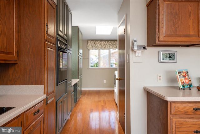 112 PARK AVE, Edgewater, MD 21037