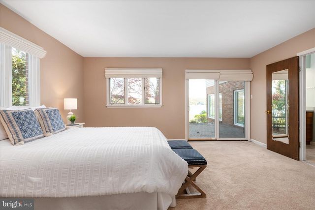 112 PARK AVE, Edgewater, MD 21037