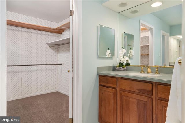 112 PARK AVE, Edgewater, MD 21037