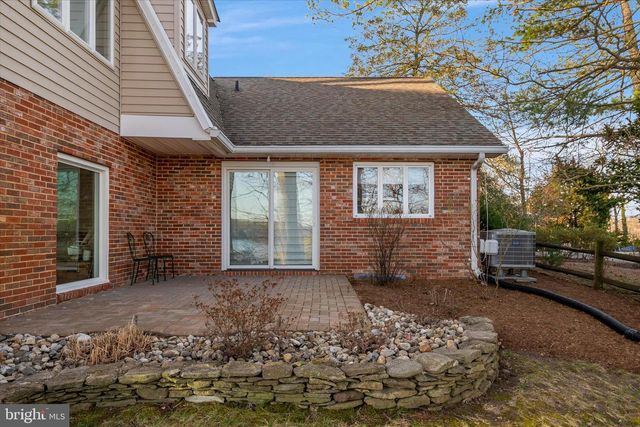 112 PARK AVE, Edgewater, MD 21037