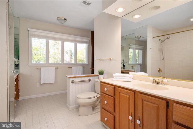 112 PARK AVE, Edgewater, MD 21037