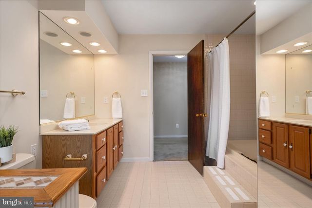 112 PARK AVE, Edgewater, MD 21037