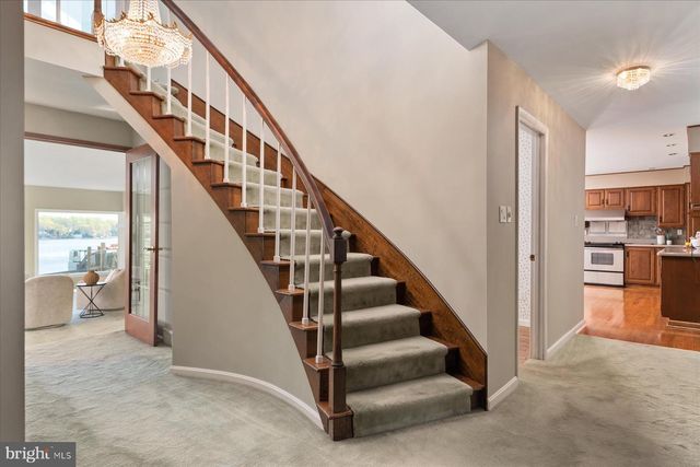 112 PARK AVE, Edgewater, MD 21037