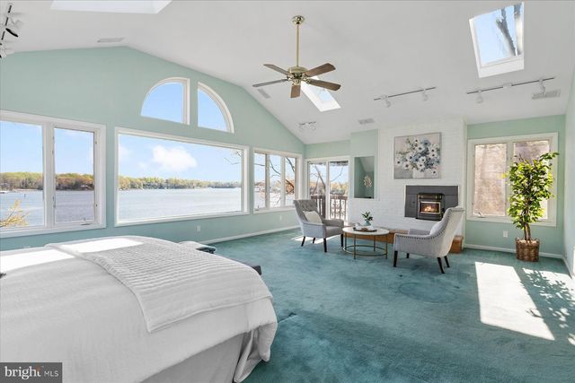 112 PARK AVE, Edgewater, MD 21037
