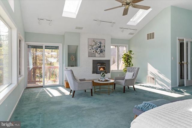 112 PARK AVE, Edgewater, MD 21037