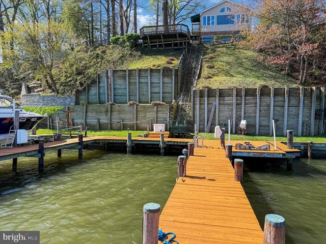 112 PARK AVE, Edgewater, MD 21037