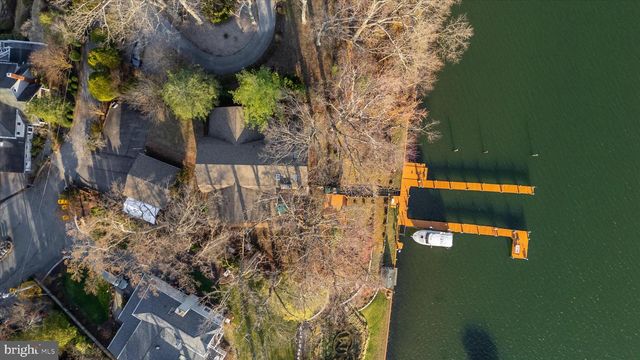 112 PARK AVE, Edgewater, MD 21037