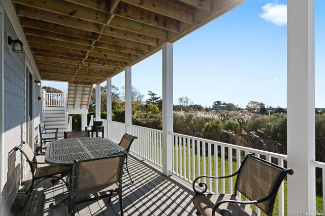 77 Library Avenue, Westhampton Beach, NY 11978