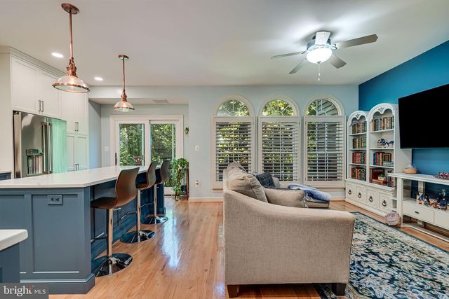 150 REES PL, Falls Church, VA 22046