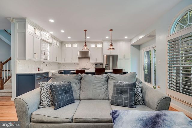 150 REES PL, Falls Church, VA 22046