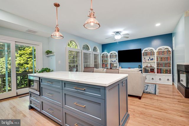 150 REES PL, Falls Church, VA 22046