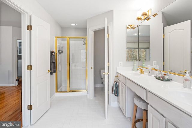 150 REES PL, Falls Church, VA 22046