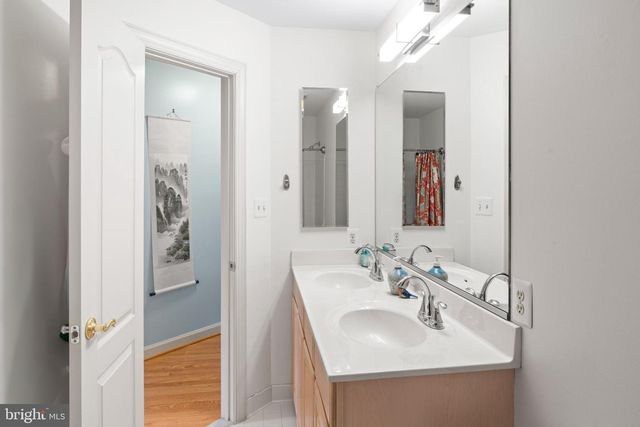 150 REES PL, Falls Church, VA 22046