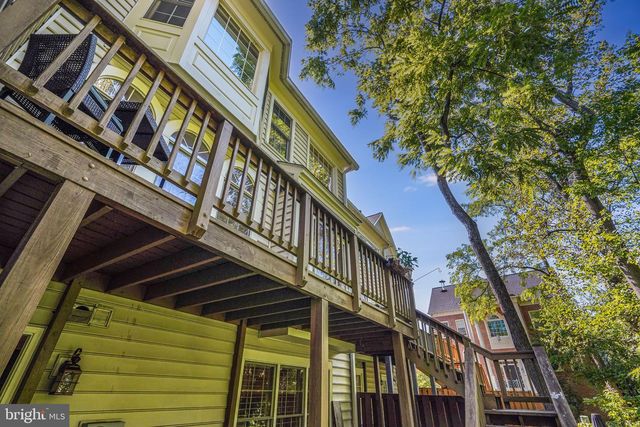 150 REES PL, Falls Church, VA 22046